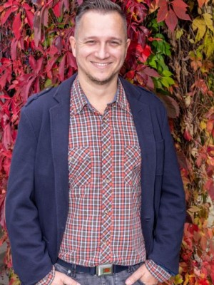 Szymon Wnuk Szymon Wnuk, mgr fizjoterapii